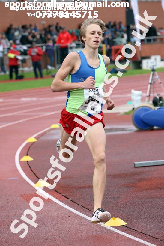 Mens under-17s 800 metres, Northern Under-17s/U-15s and U13s Champs, Leigh Sports Village, Leigh. Photo: David T. Hewitson/Sports for All Pics